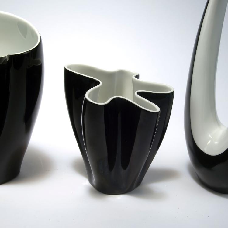 Bild 2 zu Objekt, Four vases, '2646' - 'Palette', '2647', '2651' - 'Starfish', '2661' - 'Kummet', c1952/53, Beate Kuhn, Rosenthal, Selb, 131B 303