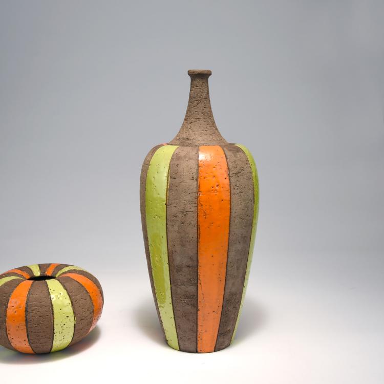 Bild 1 zu Objekt, 'Moorish Stripes' vase and vase with lid, c1958, Aldo Londi, Bitossi, Montelupo, 131A 18