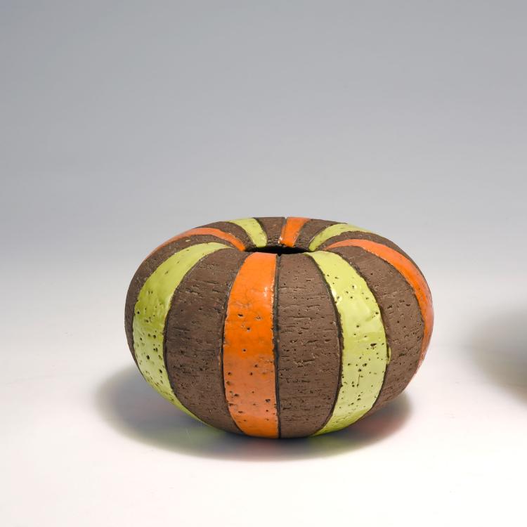 Bild 2 zu Objekt, 'Moorish Stripes' vase and vase with lid, c1958, Aldo Londi, Bitossi, Montelupo, 131A 18