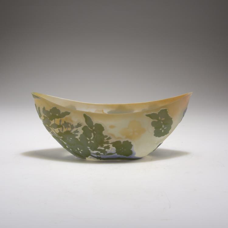 Hauptbild zu Objekt, Schale 'Hortensias', 1902-03, Gall&eacute;, Emile, Nancy, 132B 339