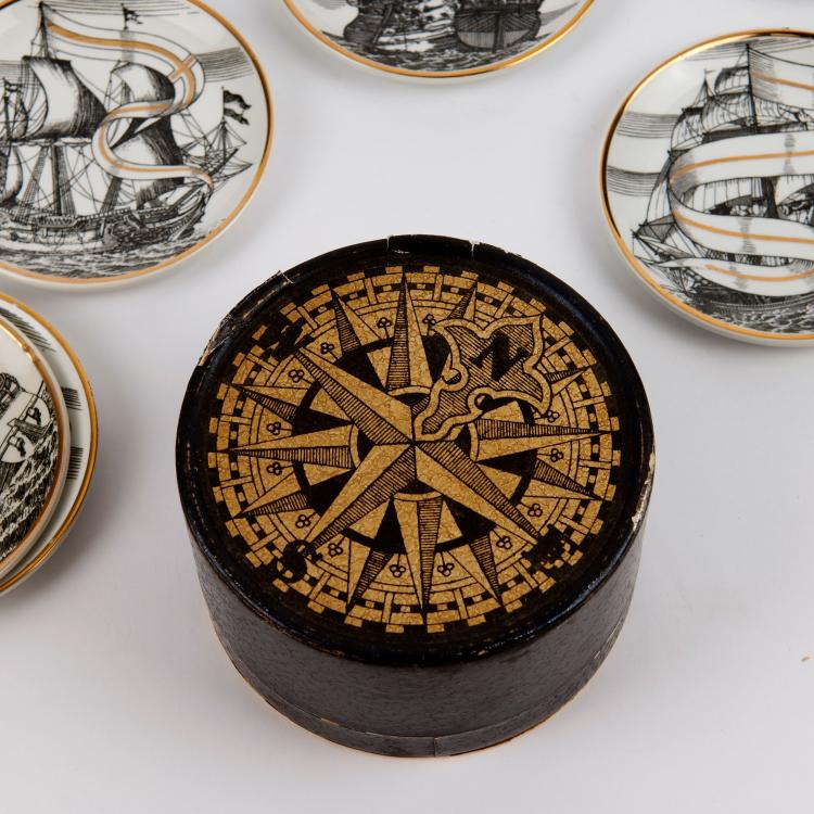 Bild 4 zu Objekt, Eight small 'Velieri' plates, 1960s, Piero Fornasetti, Fornasetti, Mailand, 131A 204