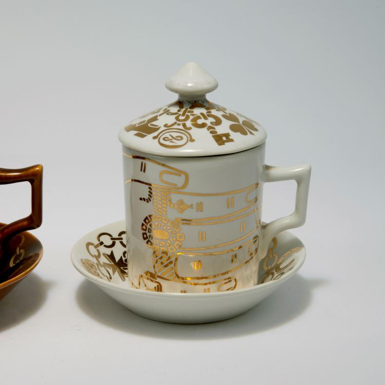 Bild 1 zu Objekt, Two 'Gioalli' chocolate cups with lid and saucer, 1950/60s, Piero Fornasetti, Fornasetti, Mailand, 131A 199