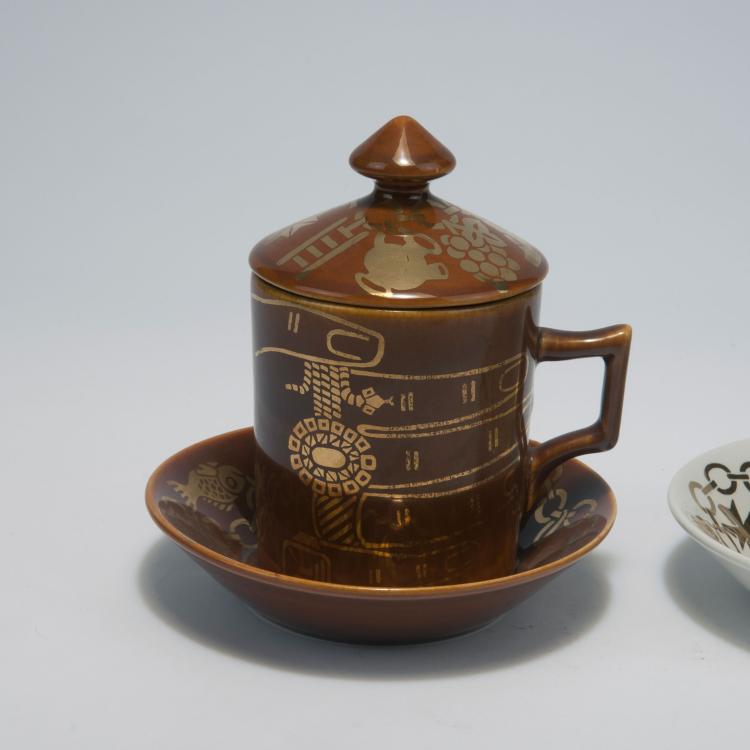 Bild 2 zu Objekt, Two 'Gioalli' chocolate cups with lid and saucer, 1950/60s, Piero Fornasetti, Fornasetti, Mailand, 131A 199