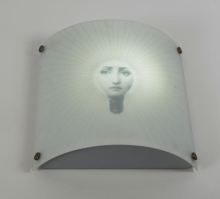 Bild 1 zu Objekt, Three 'Tema e Variazioni' brackets, 1996, Barnaba Fornasetti, Antonangeli Illuminazione, Paderno Dugnano/ Mailand, 131A 217
