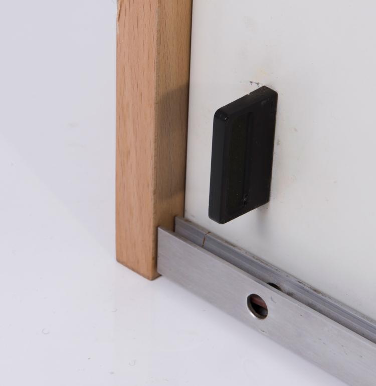 Bild 2 zu Objekt, 'RZ 571' sideboard and shelf for wall fastening, 1957 , Dieter Rams, Vitsoe & Zapf, Kronberg, 131B 440