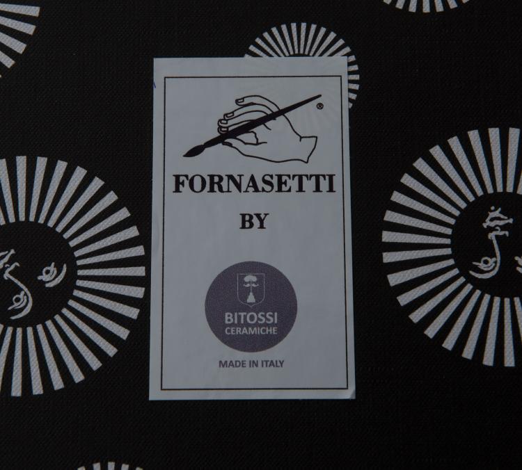 Bild 2 zu Objekt, 'Unit&agrave; d'Italia' urn, 2005, Barnaba Fornasetti, Bitossi, Montelupo, 131A 222