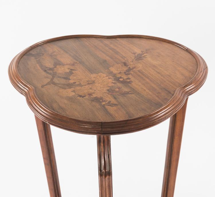 Bild 1 zu Objekt, 'Pommiers en fleurs' side table, 1910-15, Gall&eacute;, Emile, Nancy, 132B 565