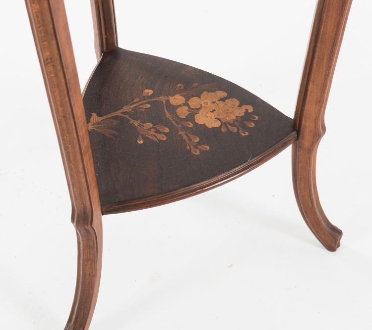 Bild 3 zu Objekt, 'Pommiers en fleurs' side table, 1910-15, Gall&eacute;, Emile, Nancy, 132B 565