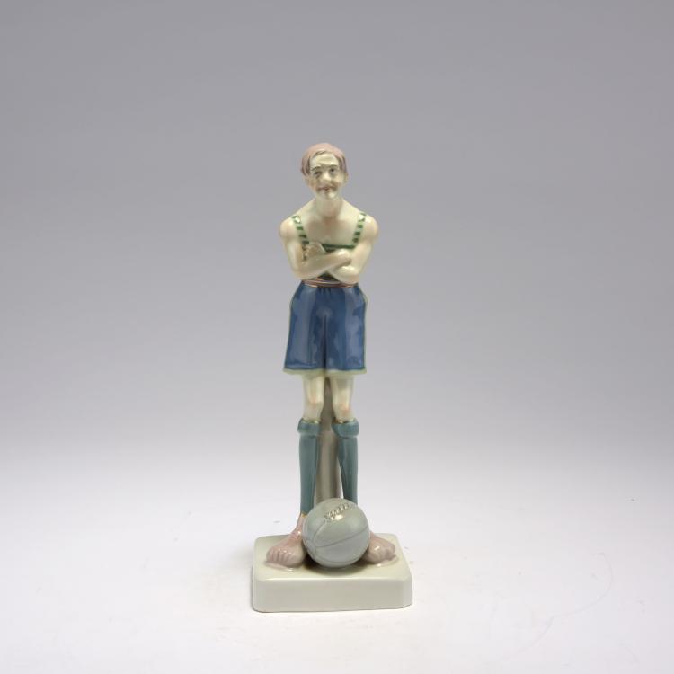 Bild 1 zu Objekt, Soccer player, 1920s, Turn-Teplitz Amphora-Werke Riessner, Amphora-Werke Riessner, Turn-Teplitz, 132B 686