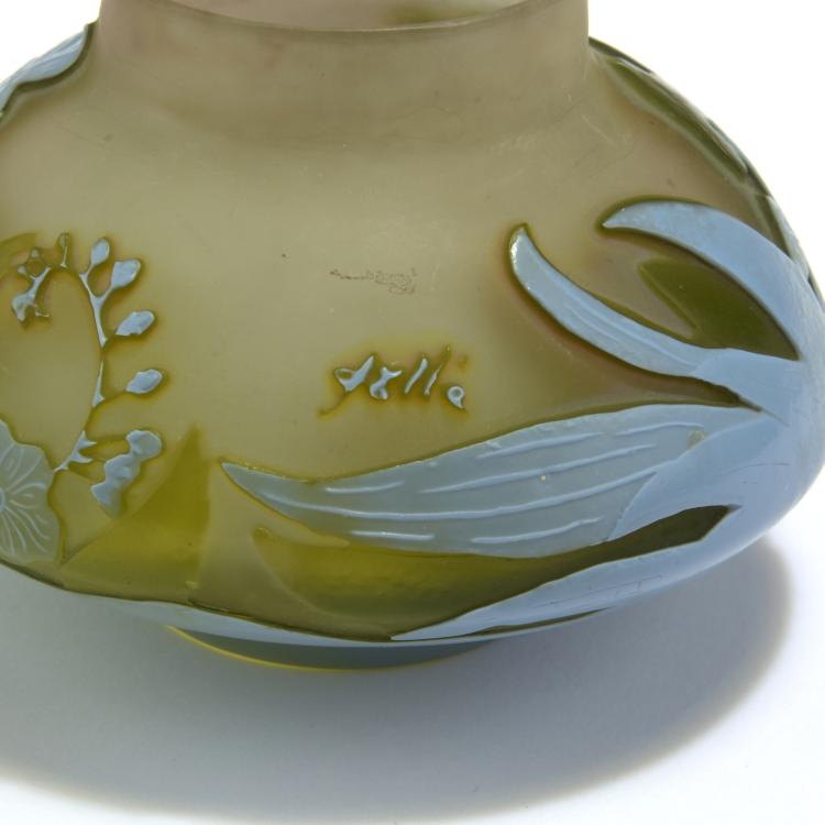 Bild 2 zu Objekt, Small 'Pervenche rempante' vase, 1902-03, Gall&eacute;, Emile, Nancy, 132B 340