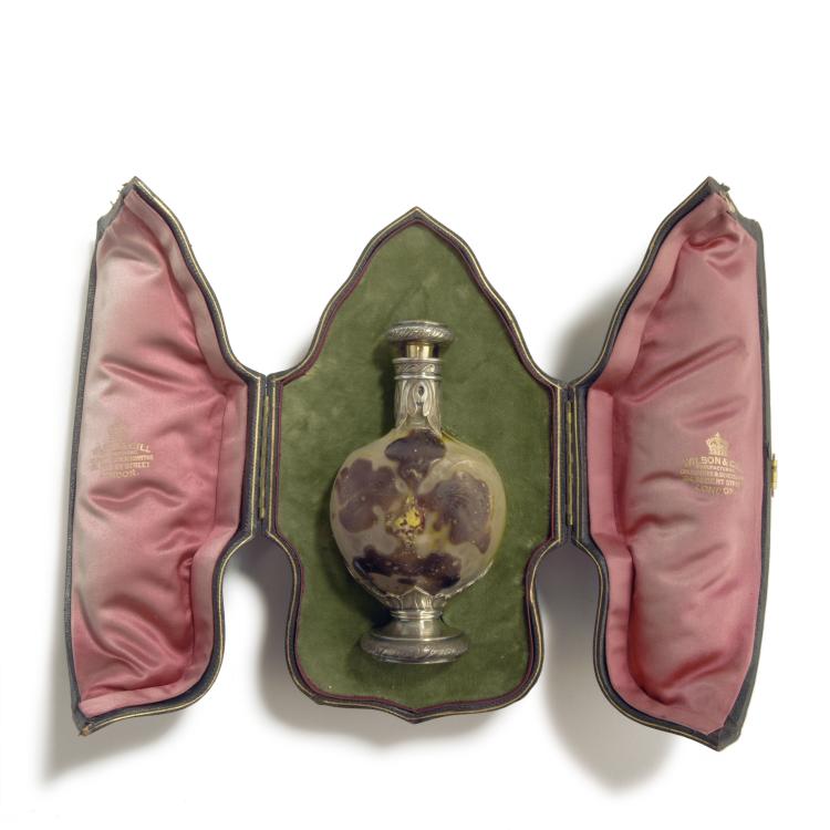 Bild 2 zu Objekt, 'Orchid&eacute;e' Marqueterie flacon, mounting by Wilson & Gill, London, c1900, Gall&eacute;, Emile, Nancy, 132B 332