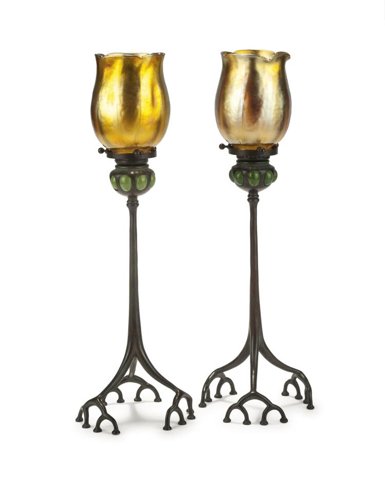 Hauptbild zu Objekt, Pair of candlesticks, 1915-20, Tiffany, L. C., New York, 132B 552