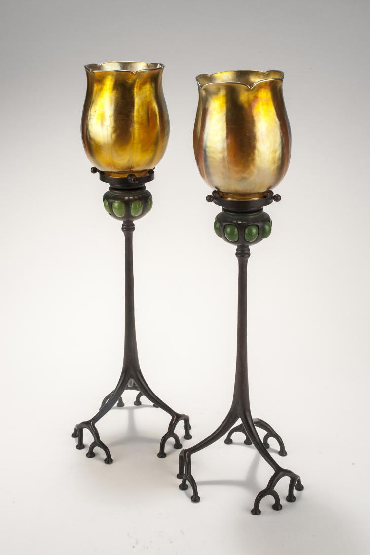 Bild 1 zu Objekt, Pair of candlesticks, 1915-20, Tiffany, L. C., New York, 132B 552