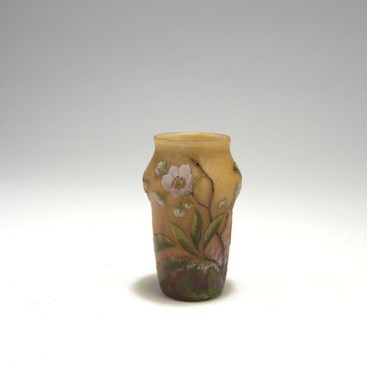 Bild 1 zu Objekt, 'Pommier en fleurs' vase, c1905, Daum Fr&egrave;res, Nancy, 132B 228