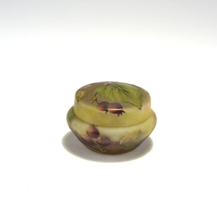 Bild 1 zu Objekt, Deckeldose 'Pomme d'api', um 1910, Daum Fr&egrave;res, Nancy, 132B 254