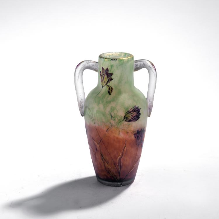 Bild 1 zu Objekt, Henkelvase 'Tulipes', um 1900, Daum Fr&egrave;res, Nancy, 132B 207