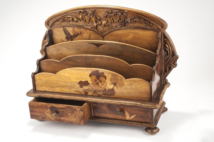 Bild 2 zu Objekt, Magazine rack, c1900, Gall&eacute;, Emile, Nancy, 132B 567