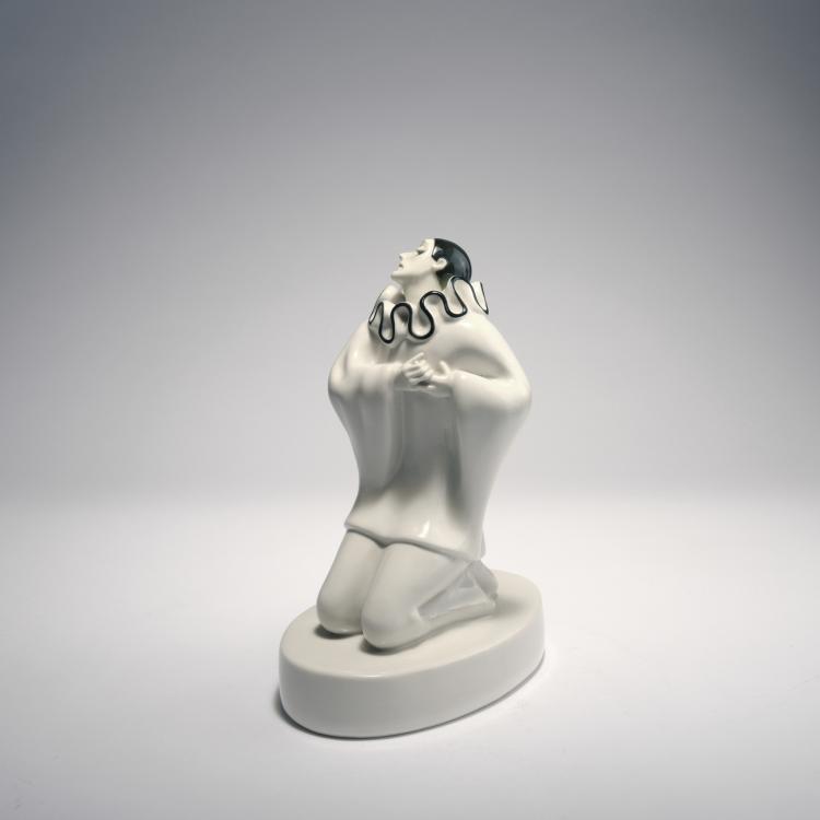 Hauptbild zu Objekt, 'Pierrot, kneeling', c1920, Roland Paris, Schwarzburger Werkst&auml;tten, Unterwei&szlig;bach, 132B 720