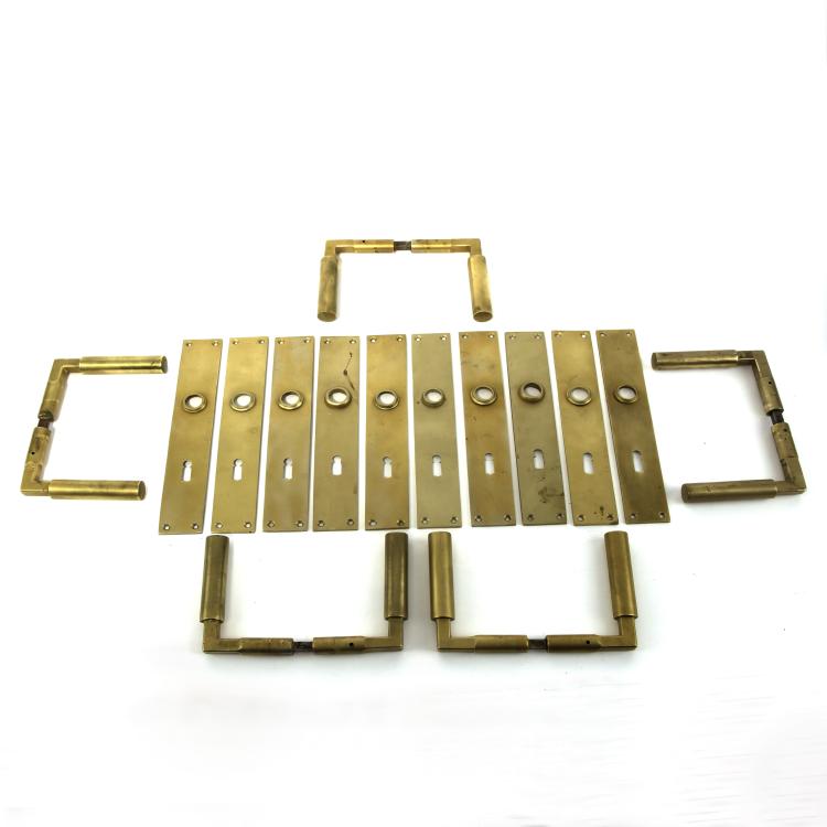 Hauptbild zu Objekt, Five pairs of door handles, 1923, Walter Gropius, Engstfeld, Wilhelm, Heiligenhaus, f&uuml;r Loevy, S. A., Berlin (zugeschrieben), 133A 38