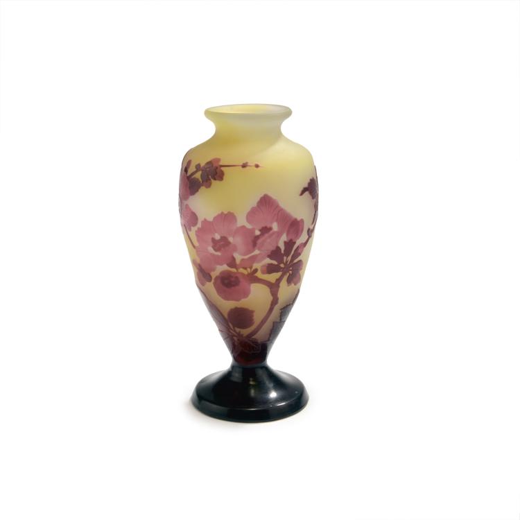 Hauptbild zu Objekt, 'Cerisier en fleurs' vase, 1915-20, Gall&eacute;, Emile, Nancy, 132B 372