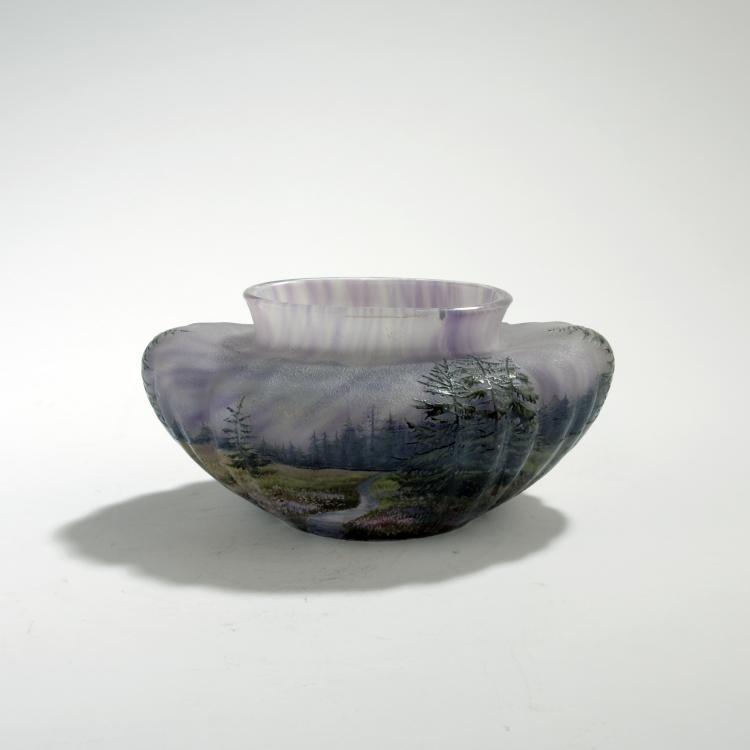 Bild 1 zu Objekt, 'Lamartine' vase with landscape, c1910, Legras & Cie., Saint-Denis, 132B 426