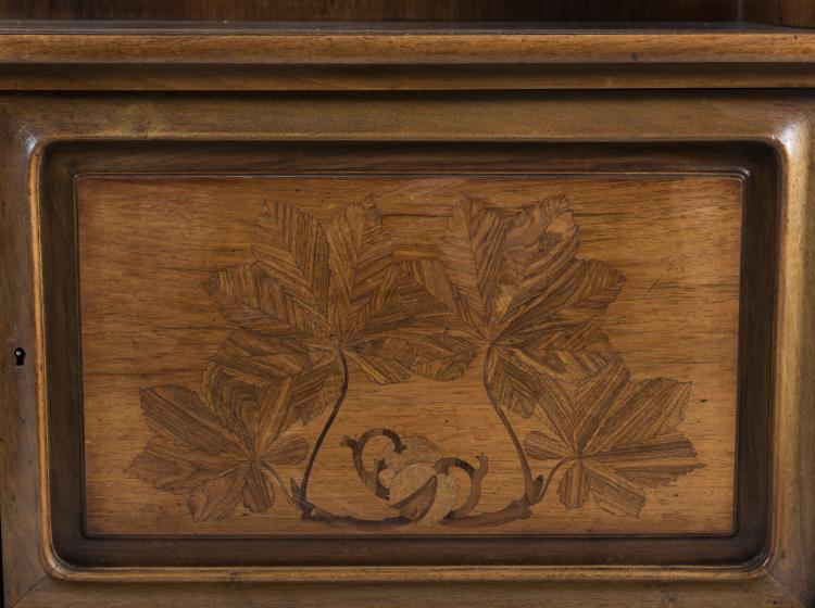 Bild 5 zu Objekt, Kleines Buffet, um 1910, Majorelle, Louis, Nancy, 132B 574