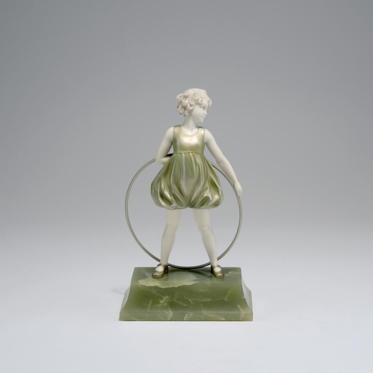 Hauptbild zu Objekt, 'Hoop Girl', c1930, Ferdinand Preiss, 132B 664