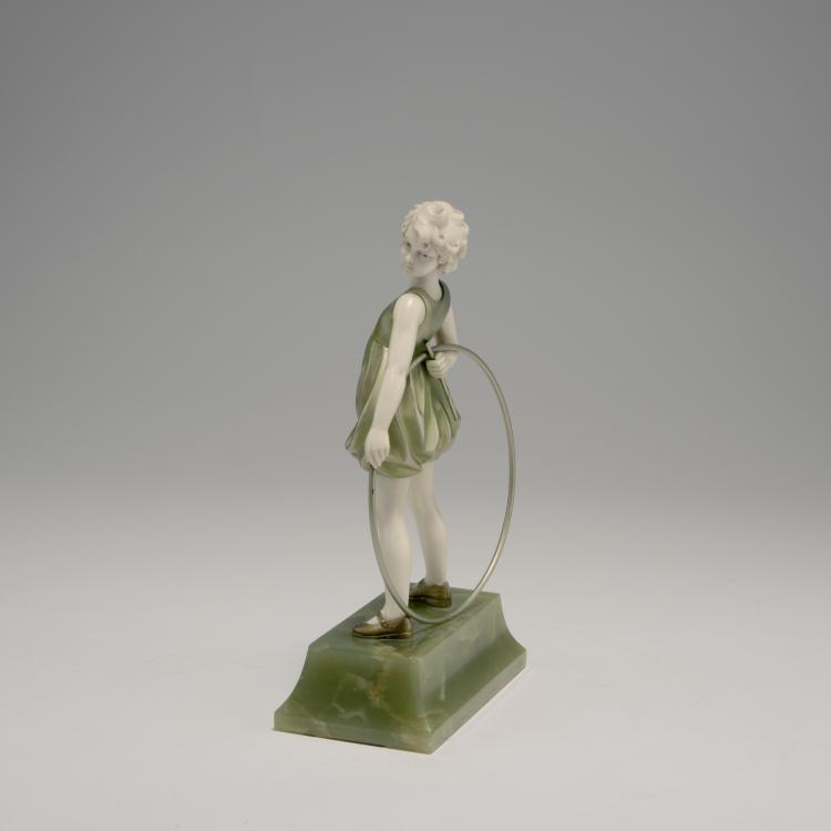 Bild 3 zu Objekt, 'Hoop Girl', c1930, Ferdinand Preiss, 132B 664