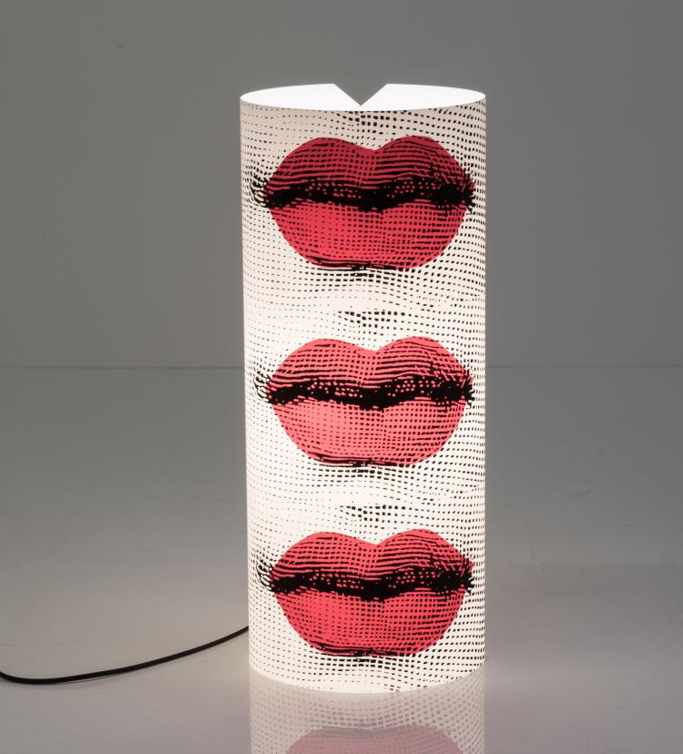 Bild 1 zu Objekt, 'Bocca medio' table light, c1995, Barnaba Fornasetti, Antonangeli Illuminazione, Paderno Dugnano/ Mailand; Fornasetti, Mailand, 133B 600