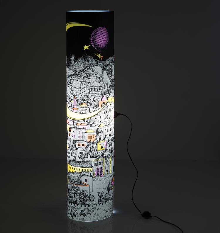 Bild 1 zu Objekt, 'Gerusalemme di Notte grande' floor lamp, c1995, Barnaba Fornasetti, Antonangeli Illuminazione, Paderno Dugnano/ Mailand; Fornasetti, Mailand, 133B 603
