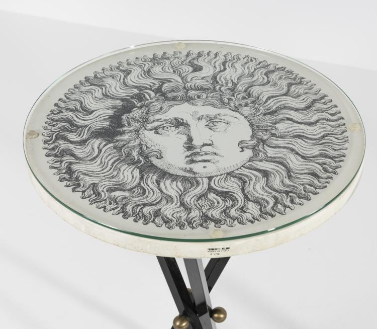 Bild 2 zu Objekt, Three small side tables 'Re sole', 'Giano Bifronte' and 'Architettura', 1950s, Piero Fornasetti, Fornasetti, Mailand, 133B 568