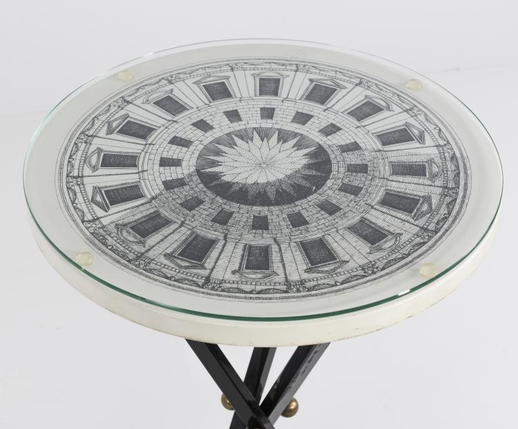 Bild 5 zu Objekt, Three small side tables 'Re sole', 'Giano Bifronte' and 'Architettura', 1950s, Piero Fornasetti, Fornasetti, Mailand, 133B 568