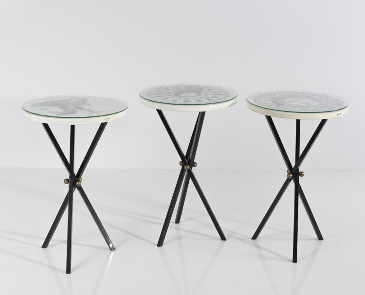 Bild 4 zu Objekt, Three end tables, 'Re Sole', 'Giano Bifronte' und 'Architettura', 1950s, Piero Fornasetti, Fornasetti, Mailand, 134A 211