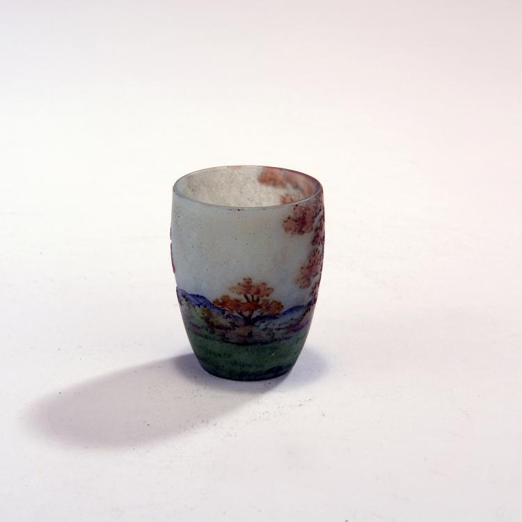 Bild 1 zu Objekt, Kleiner Becher 'Messidor', 1908, Daum Fr&egrave;res, Nancy, 132B 236