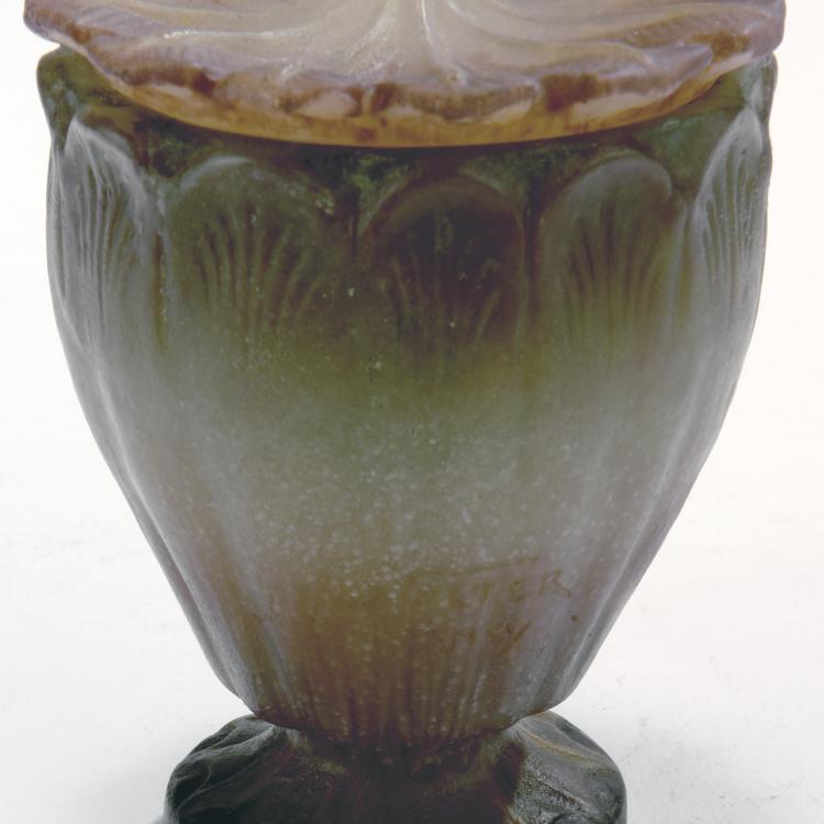 Bild 1 zu Objekt, 'Capsule de pavot' lidded jar, c1925, Henri Berg&eacute;, Walter, Amalric, Nancy, 132B 468