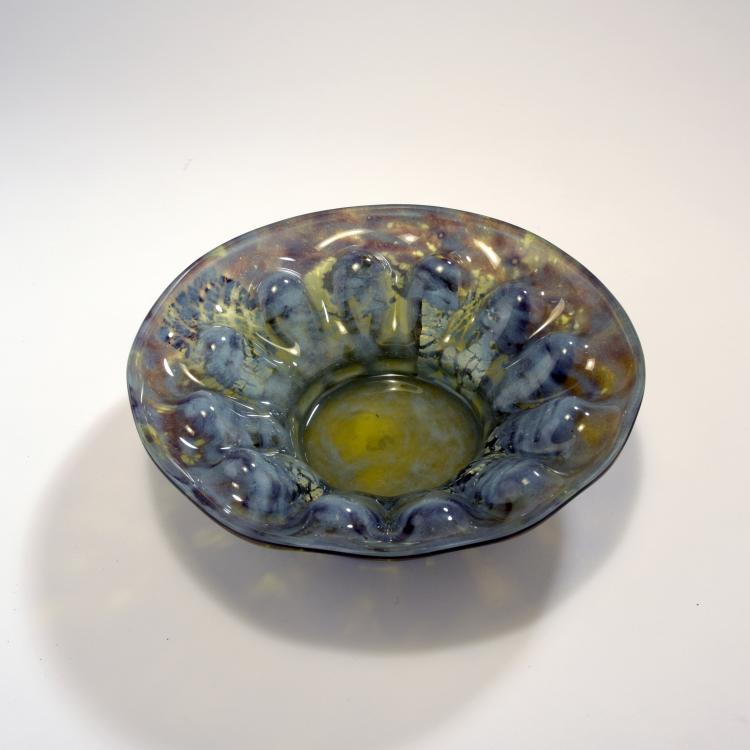 Bild 1 zu Objekt, Schale mit Eisenmontierung von Louis Majorelle, um 1925, Daum Fr&egrave;res, Nancy, 132B 299