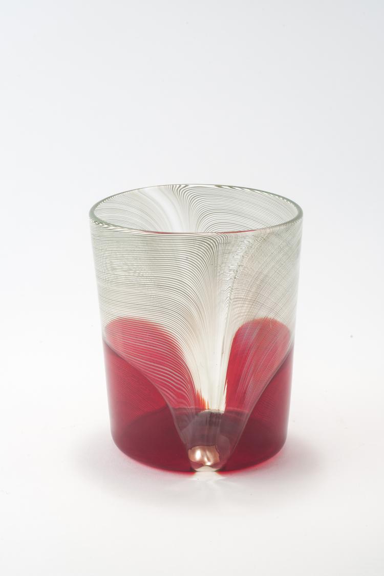 Bild 1 zu Objekt, 'Pavoni' vase, 1981, Tapio Wirkkala, Venini & C., Murano, 134C 616