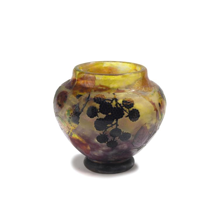 Hauptbild zu Objekt, 'M&ucirc;res' vase, 1910, Daum Fr&egrave;res, Nancy, 132B 241