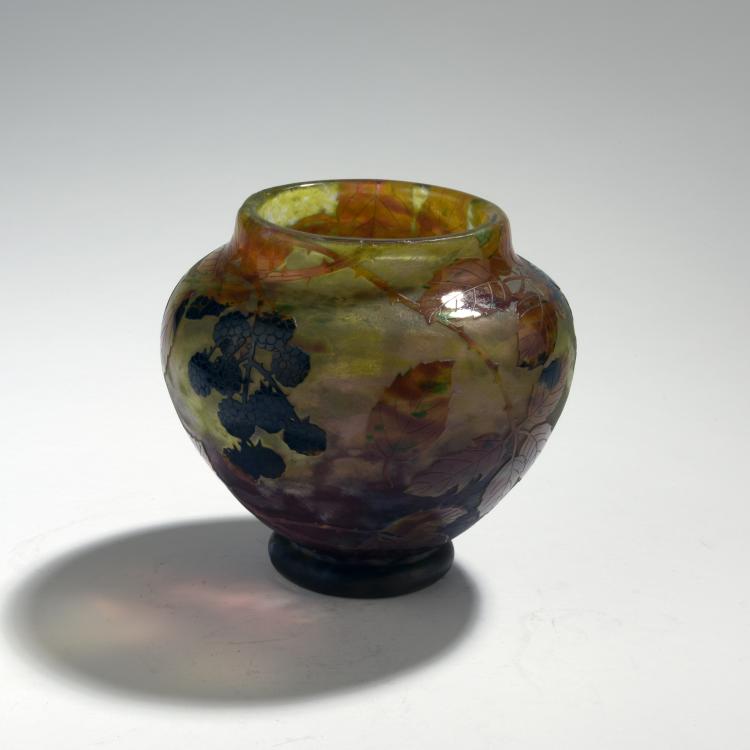 Bild 1 zu Objekt, 'M&ucirc;res' vase, 1910, Daum Fr&egrave;res, Nancy, 132B 241