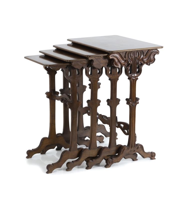 Bild 2 zu Objekt, Tables gigognes 'Les Saisons', um 1900, Gall&eacute;, Emile, Nancy, 132B 570