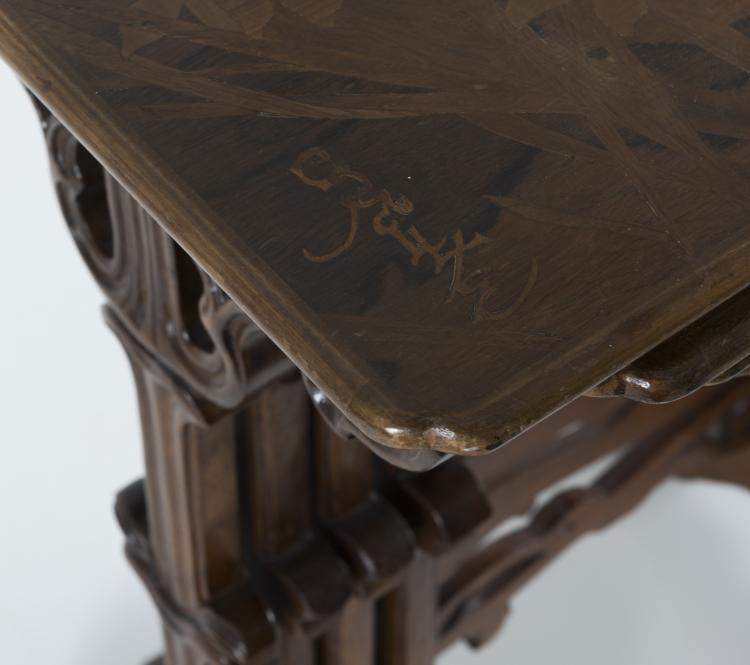 Bild 4 zu Objekt, Tables gigognes 'Les Saisons', um 1900, Gall&eacute;, Emile, Nancy, 132B 570