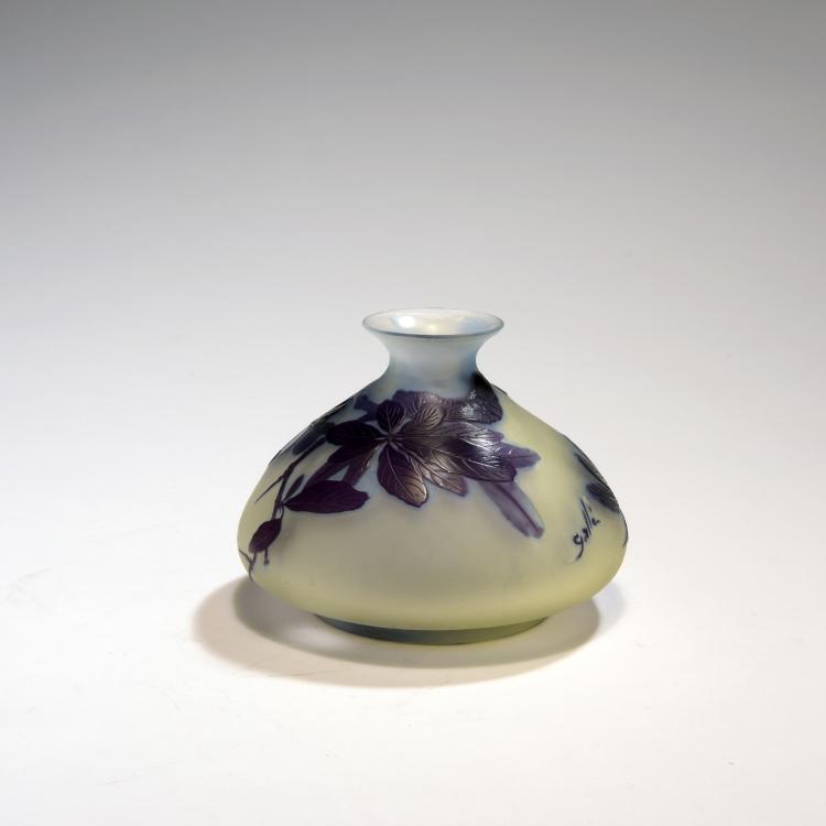 Bild 1 zu Objekt, Vase 'Prunelles', 1906-14, Gall&eacute;, Emile, Nancy, 132B 359