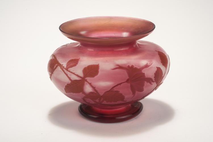 Bild 1 zu Objekt, Vase 'Roses', um 1900, Muller, Henri, Croismare, 132B 439