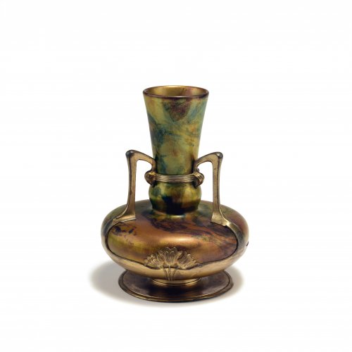 Vase with handles, c1902