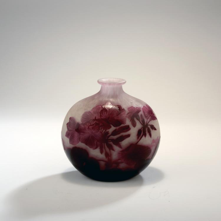 Bild 1 zu Objekt, Vase 'G&eacute;ranium', um 1920, Delatte, Andr&eacute;, Nancy, 132B 305