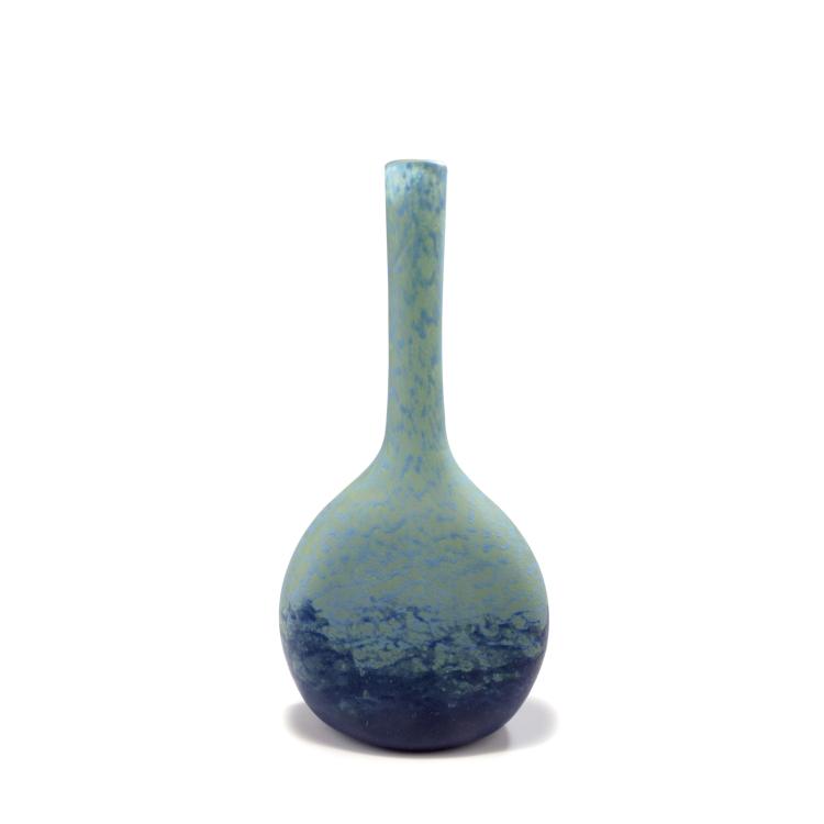 Hauptbild zu Objekt, Tall vase, 1910-15, Daum Fr&egrave;res, Nancy, 132B 284