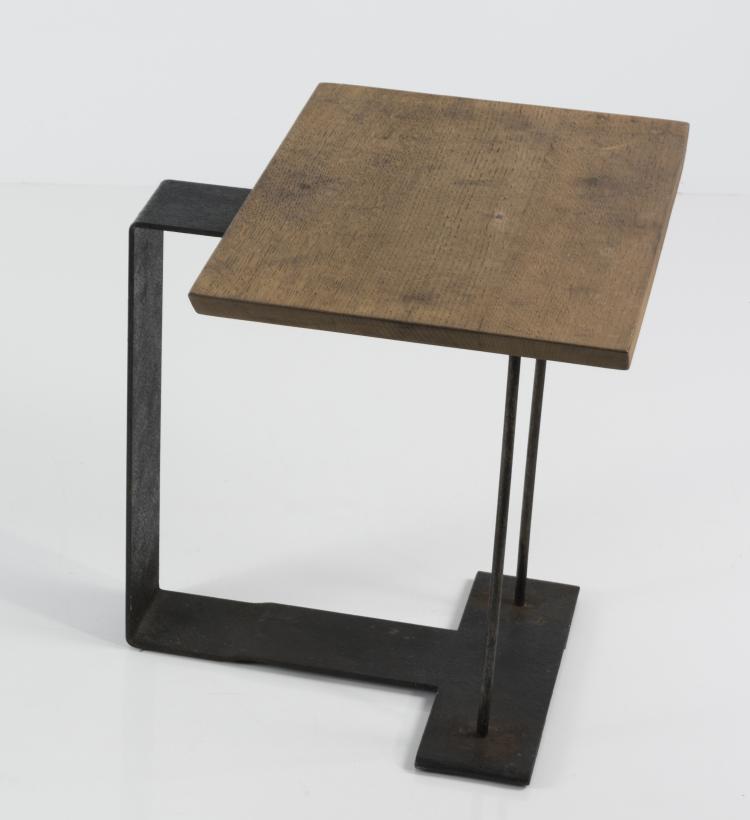 Bild 1 zu Objekt, 'STL009' stool, 1927, Pierre Chareau, Frankreich, 133B 196
