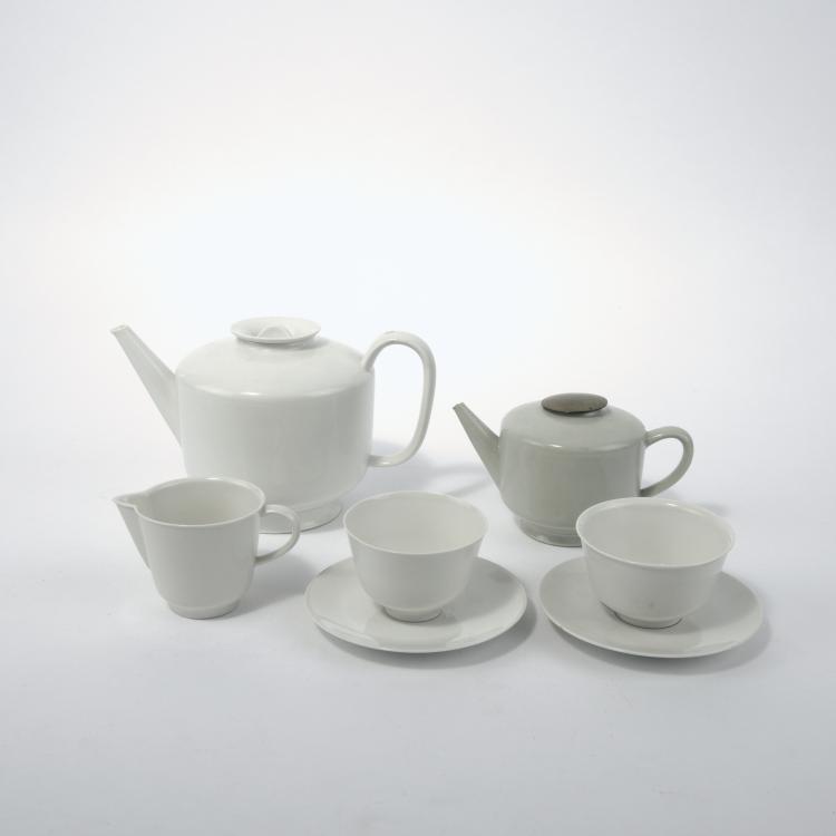 Hauptbild zu Objekt, 'Halle' teaset with tea extract pot, 1929/30, Marguerite Friedlaender-Wildenhain, Burg Giebichenstein, 133A 26
