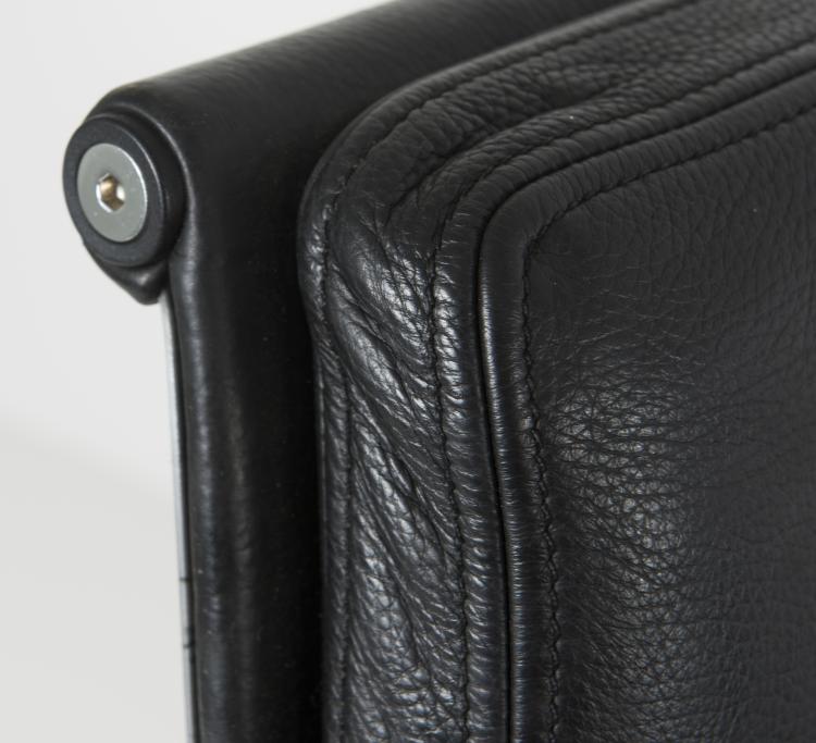 Bild 10 zu Objekt, Two 'Soft pad' armchairs, 1969, ICF Cadsana, Mailand; Miller, Herman, Zeeland, 133B 505