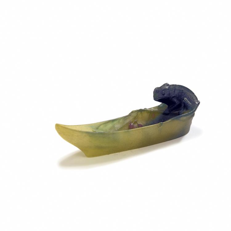 Hauptbild zu Objekt, 'Cam&eacute;l&eacute;on' bowl, 1920s, Walter, Amalric, Nancy, 132B 466
